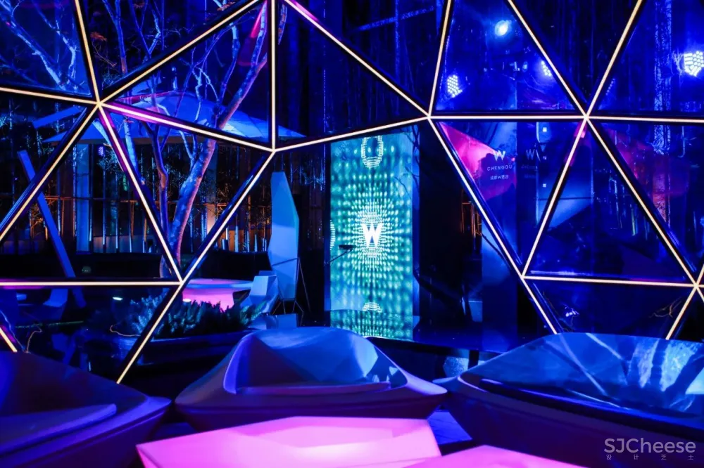 2020年10月17日 骚到爆的成都W酒店盛大开业!最新艳照曝光!