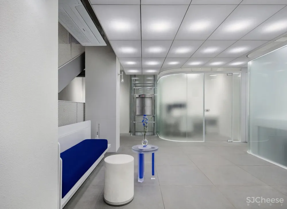 顶级化妆品牌艾诺碧(IOPE),IOPE LAB 旗舰店设计