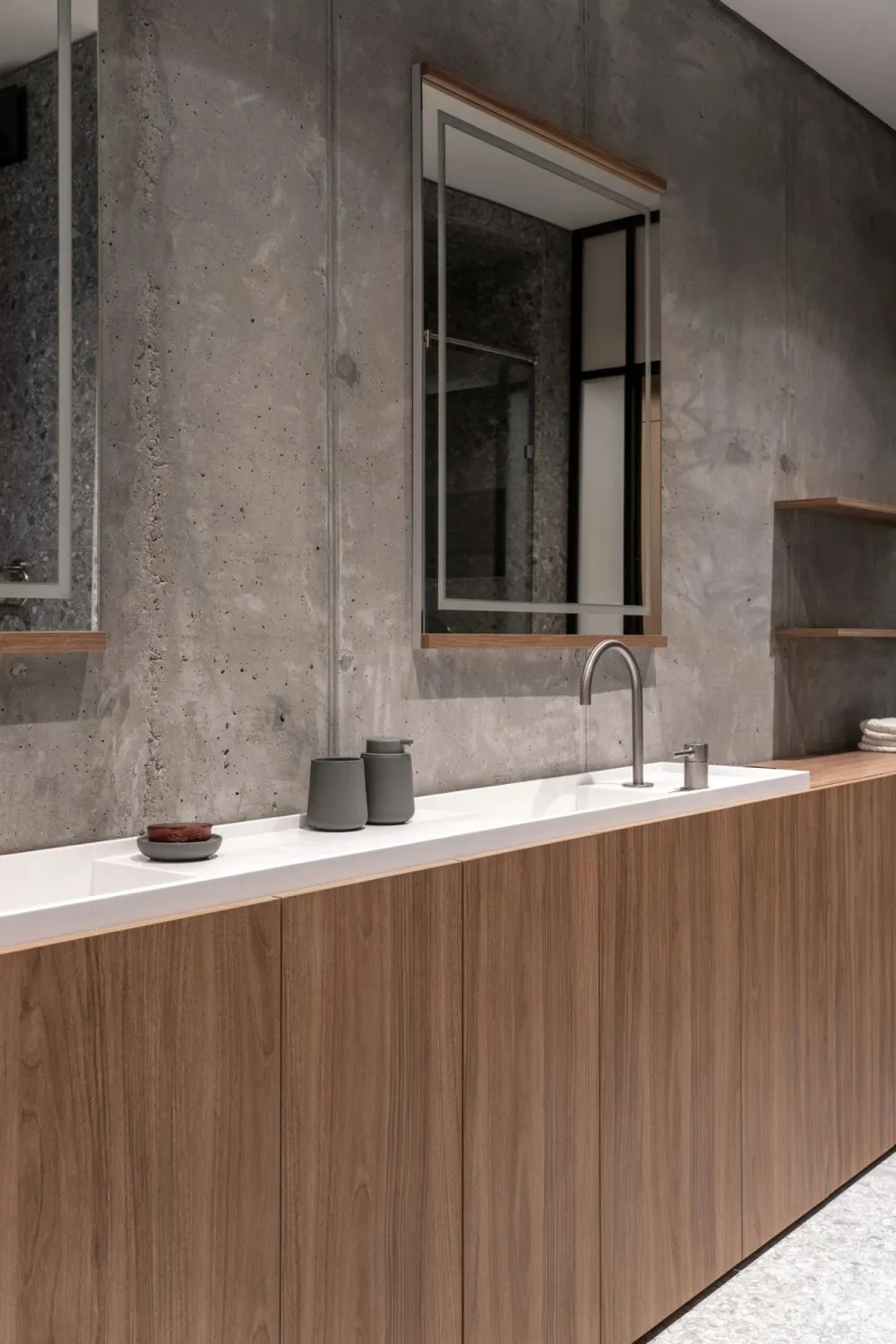 99㎡四居室,夫妻企业家,一人一间办公室!