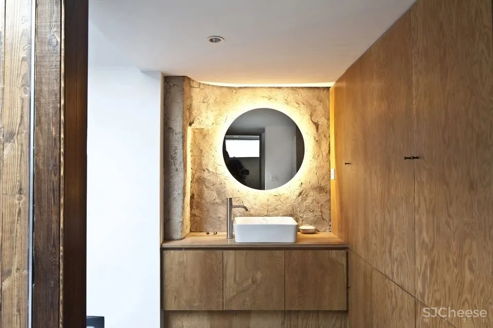 北京这栋沉静百年的老宅没有爆改,却把过道运用得淋漓尽致!