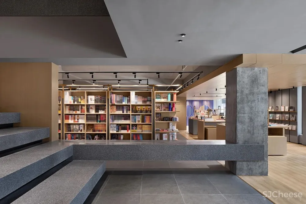 立品设计 郑铮 一家书店，点亮一座城市的文化灯塔