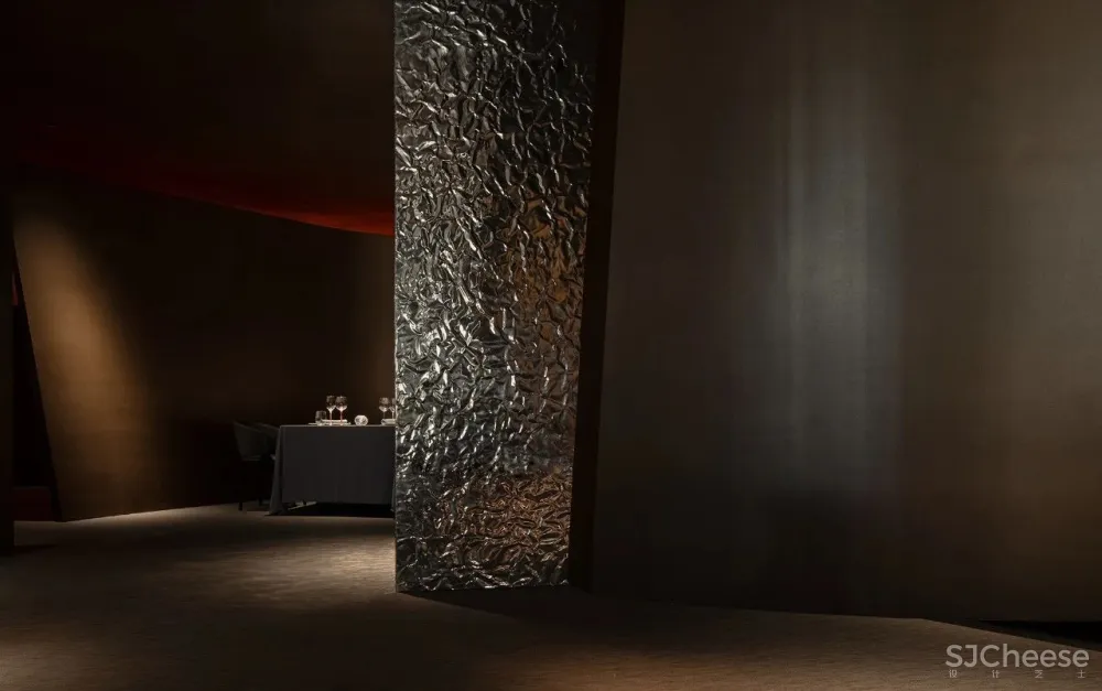 谢培河 隐藏在都市心脏的当代诗意