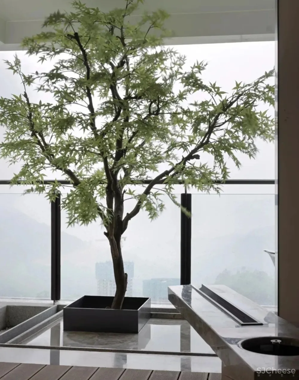 深圳洲际建筑装饰丨极简 黑与白的平衡之道