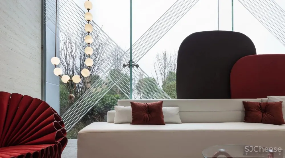 共生形态 星辰与蜉蝣