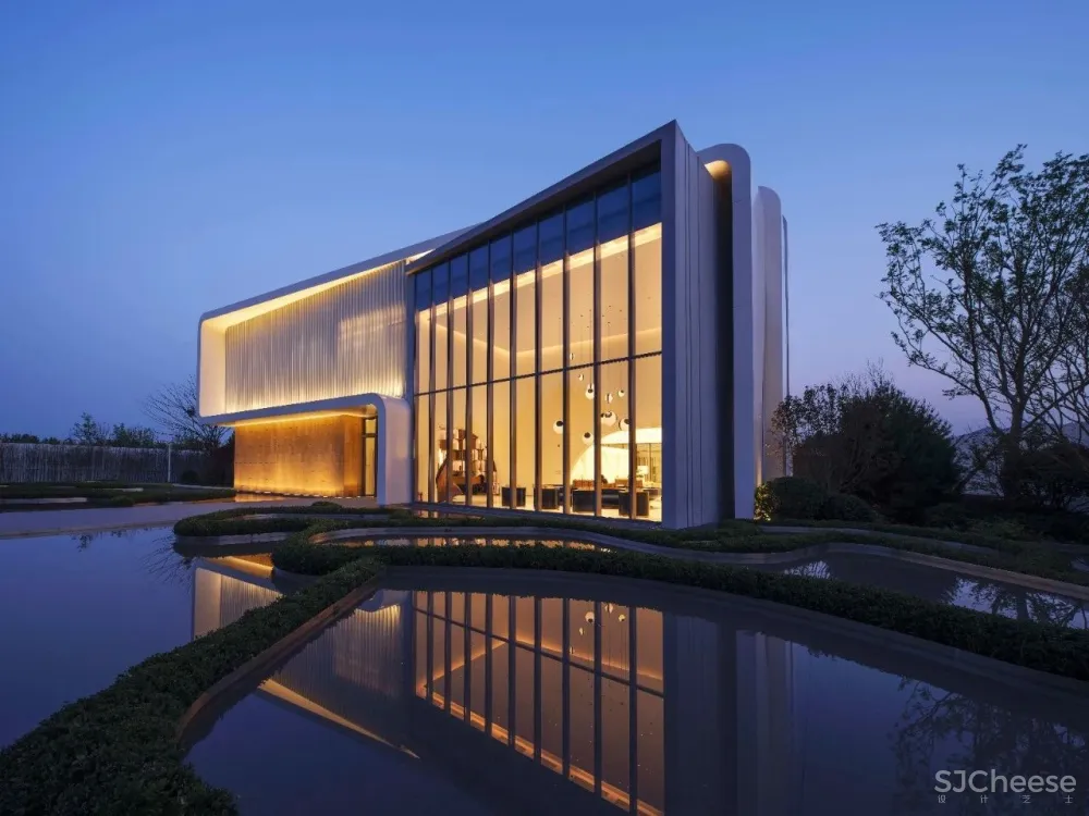 青岛实地蔷薇熙岸售楼处,空间里的“海” FORMWERKZ