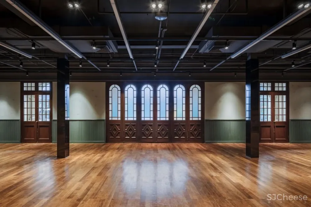 双子座俞挺的两个新作:一座妖的乐园、一个文学爱好者的客厅