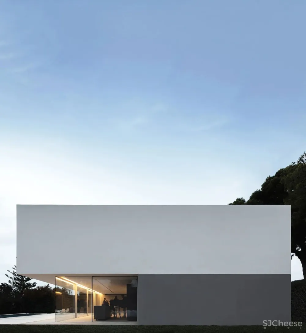 西班牙别墅，用极简成就唯美！