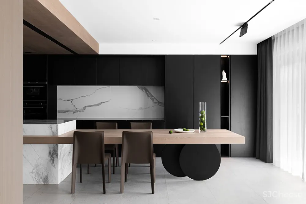 270㎡顶跃私宅,悬浮式楼梯,超有范!