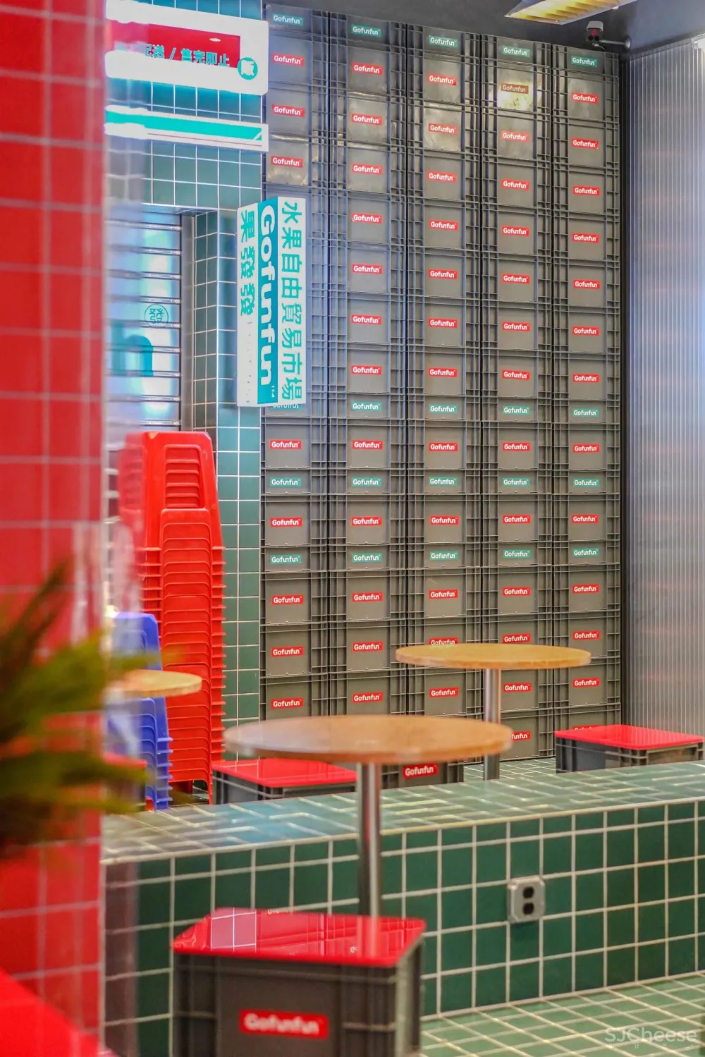 它的存在仅因为老板希望能喝到一杯自己喜欢的水果茶