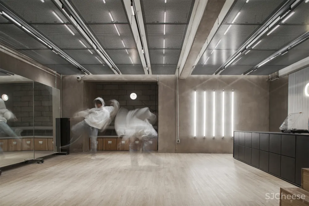 外物 × COZMINE集合店:The world is mine.