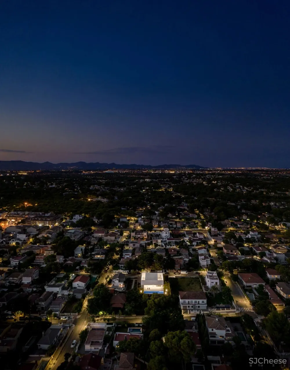 西班牙别墅，用极简成就唯美！