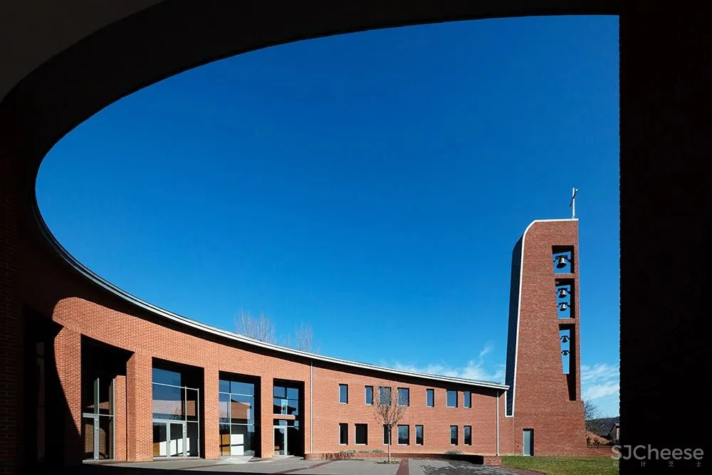 邀你走近神圣——传统教堂的现代回应