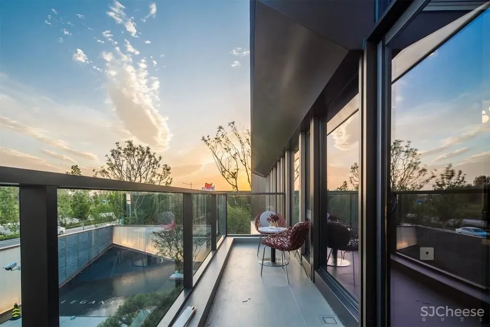 地产界“黑马” 看郑州如何引领中原豪宅新风向!