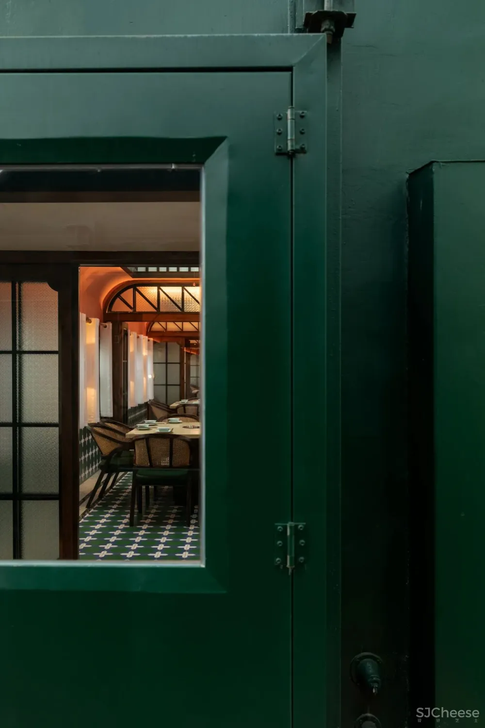 方糖设计 × 香天下·K160火锅：复古列车上的美食之旅