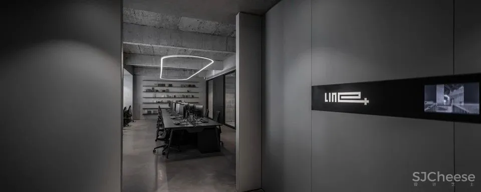 生长的黑盒子 办公空间改造设计