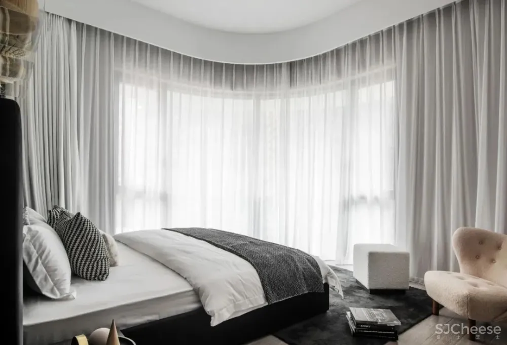 孟也新作 三亚东岸CBD「融创新闻中心」两套奢阔艺术样板房设计