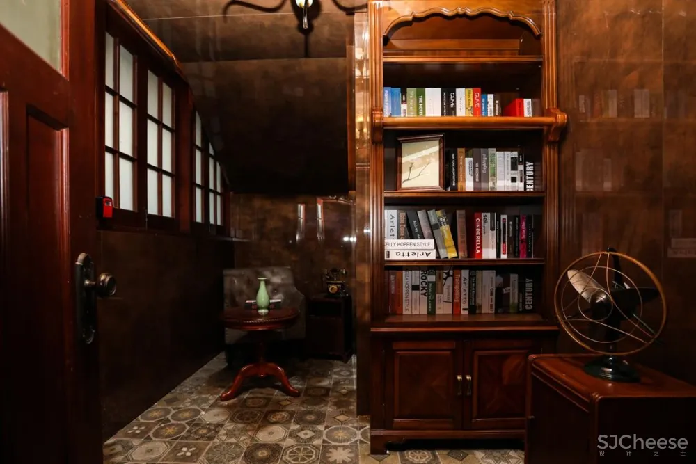 双子座俞挺的两个新作:一座妖的乐园、一个文学爱好者的客厅