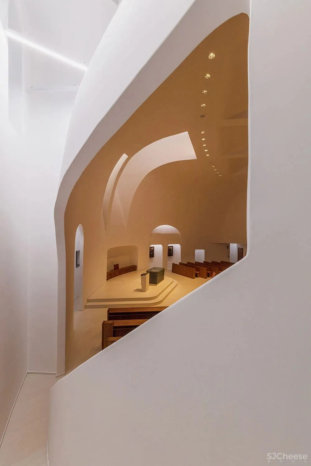 邀你走近神圣——传统教堂的现代回应