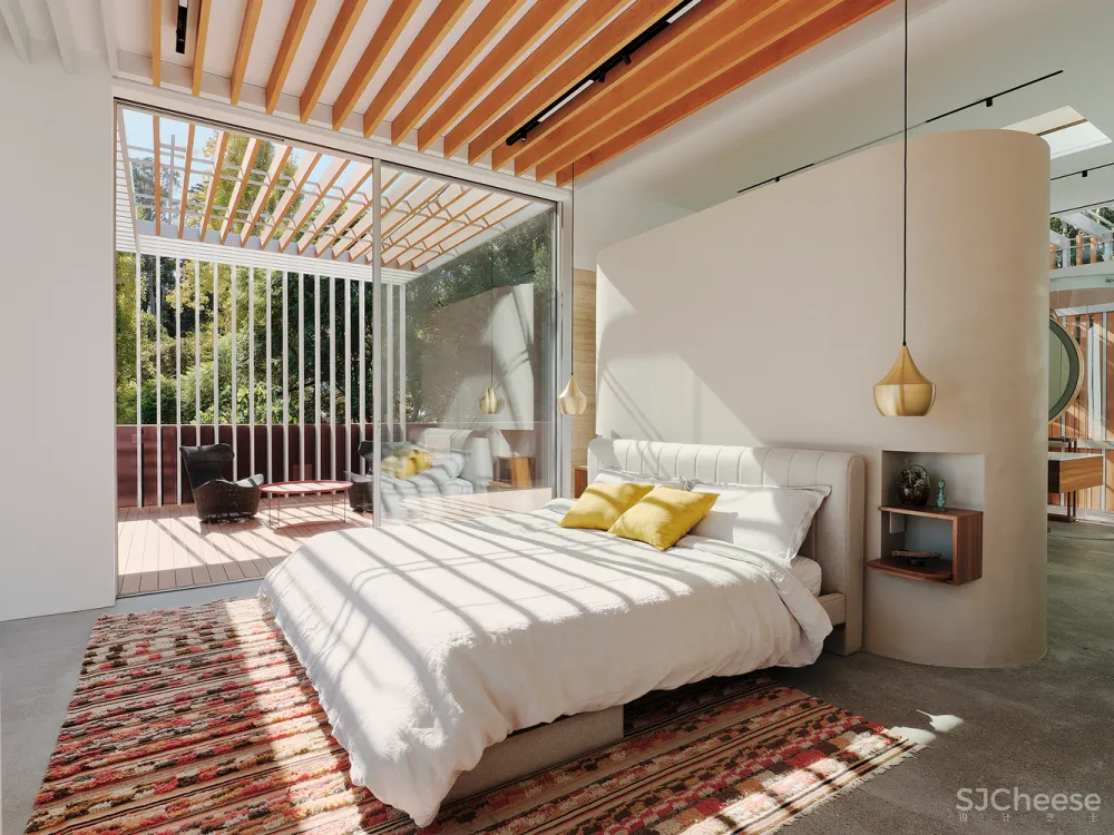 这栋180°全景「玻璃屋」,透明楼梯、网红滑梯,每件家具都是定制款!