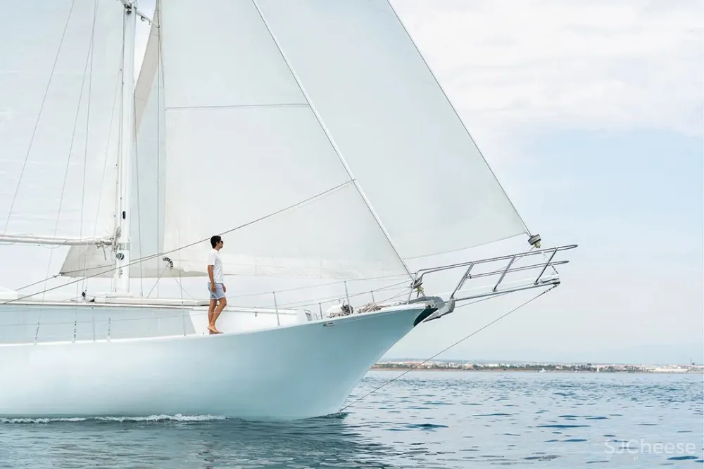 Fran Silvestre 最新帆船改造设计 ,漂浮的海上建筑