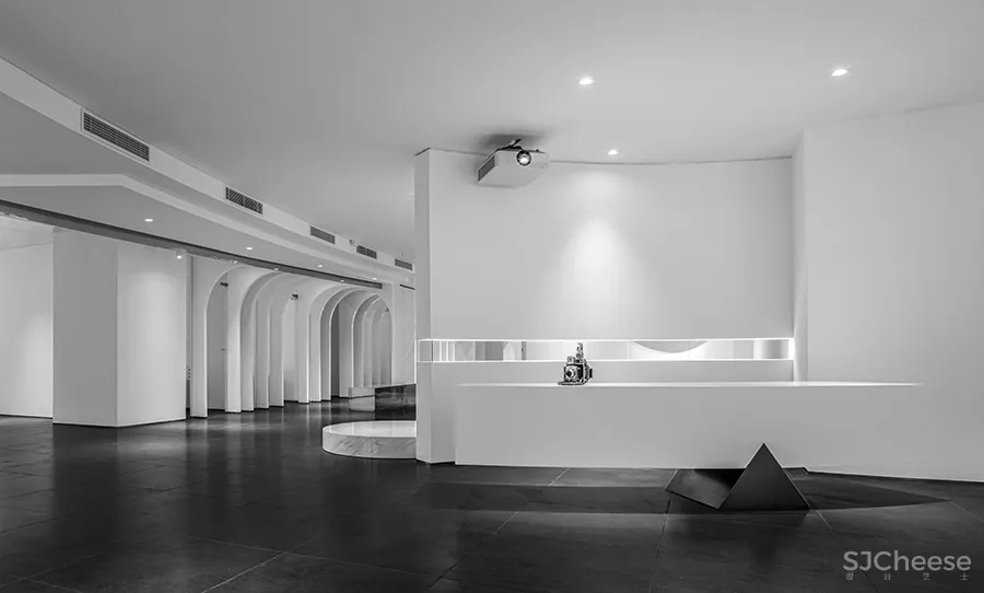 TTD本至设计 • 爱城影像空间|在叠进中传递爱的仪式感