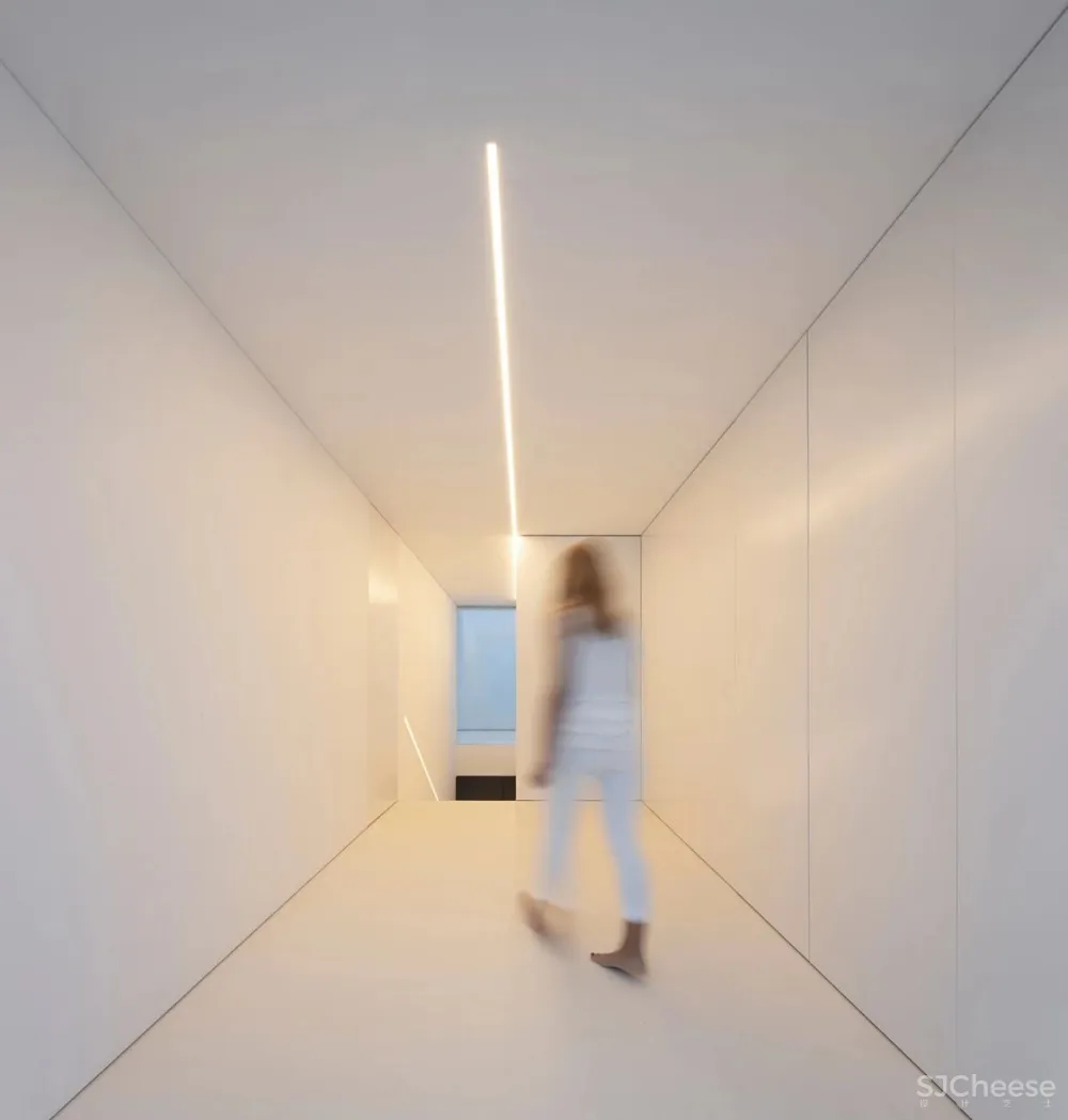 西班牙别墅，用极简成就唯美！