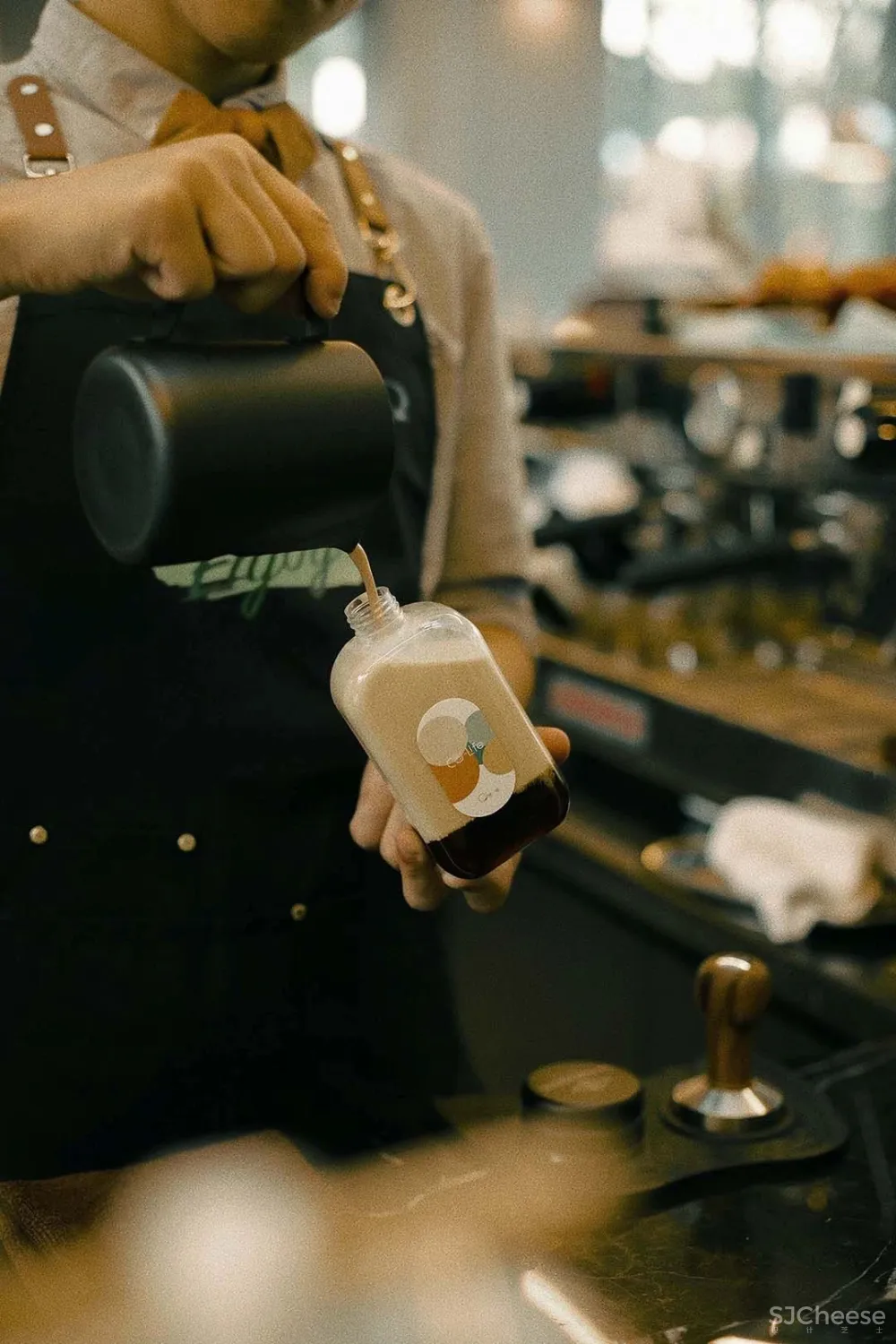 峻佳 杭州万科开了家超仙的雨林餐厅，成新晋网红地 ！