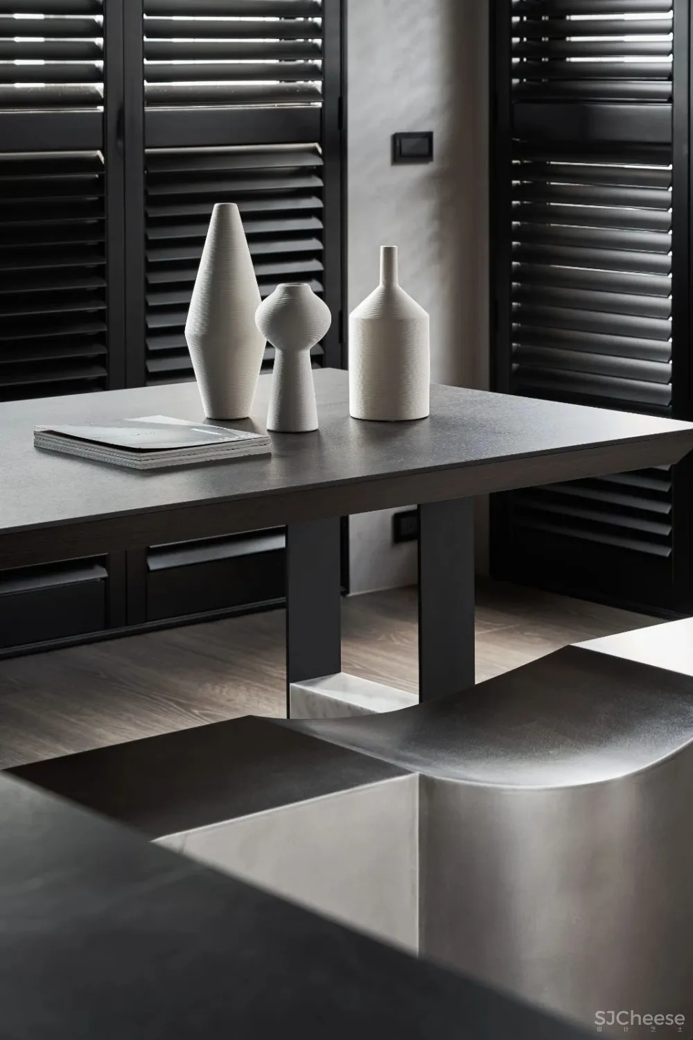 105㎡冷酷黑私宅,年轻人大胆追求前卫之家! 新澄设计