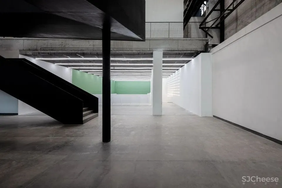 保持平衡与开放精神 上海西岸艺术咖啡厅-休息室