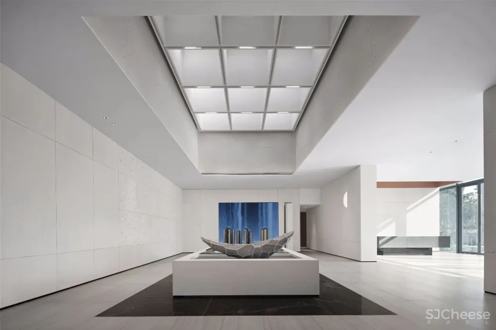 LIA INTERIOR DESIGN 里约设计丨云深月里