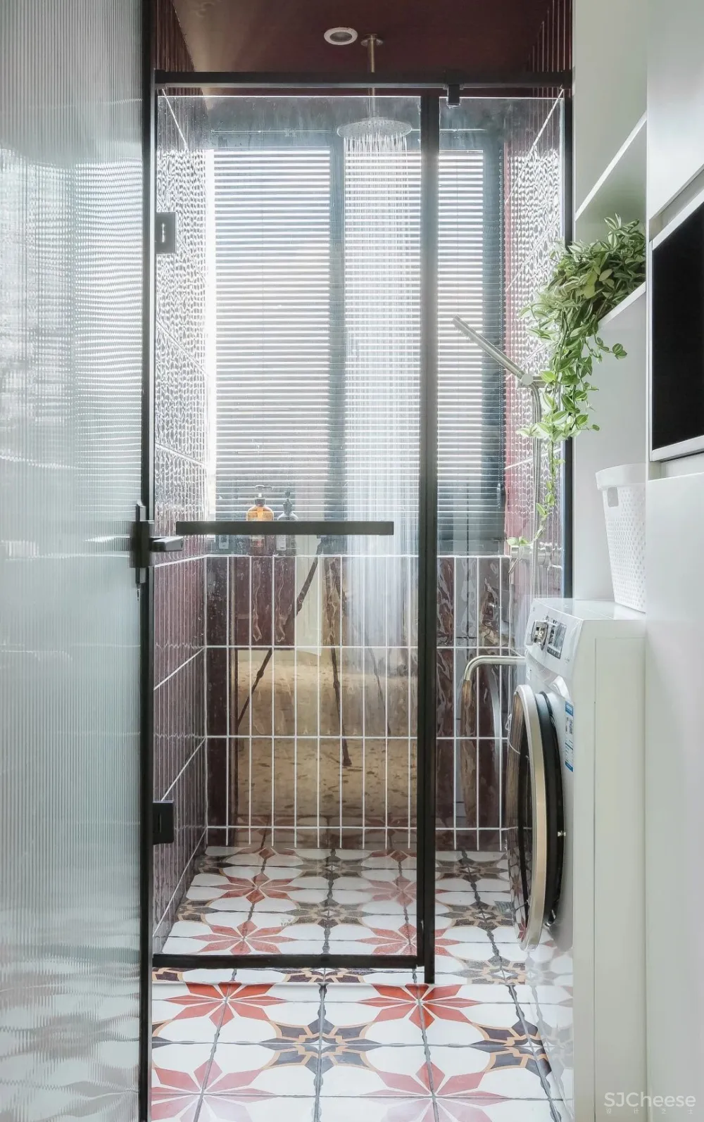 80后丁克夫妻的100㎡两室，颜值美炸！花砖、绿植，住-租一体，还有两狗子……