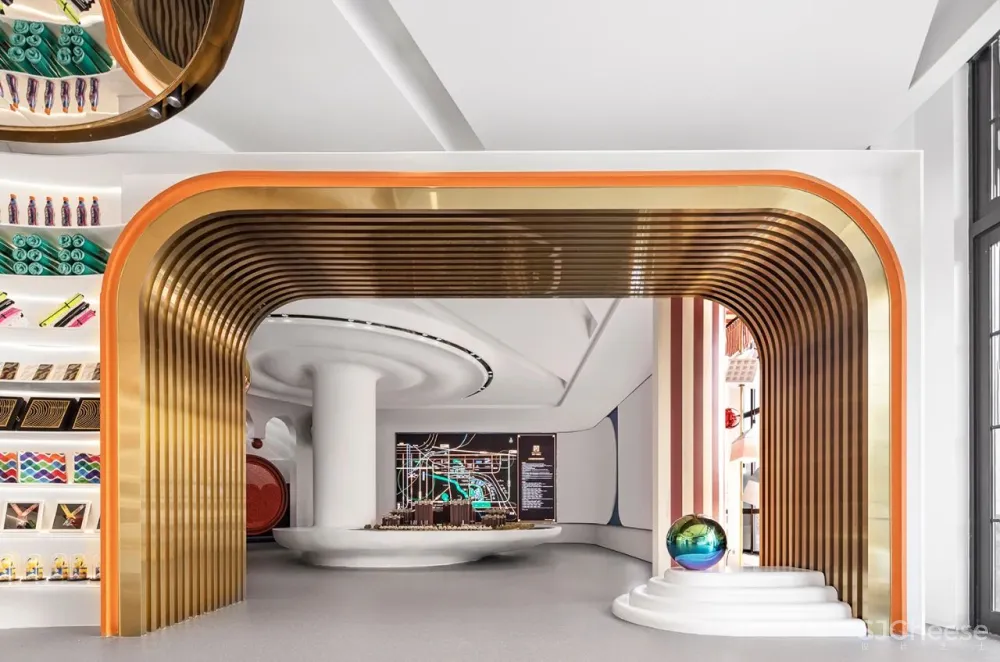 CLV×万科：色彩梦幻联动，打造都市中的“天真避难所”!