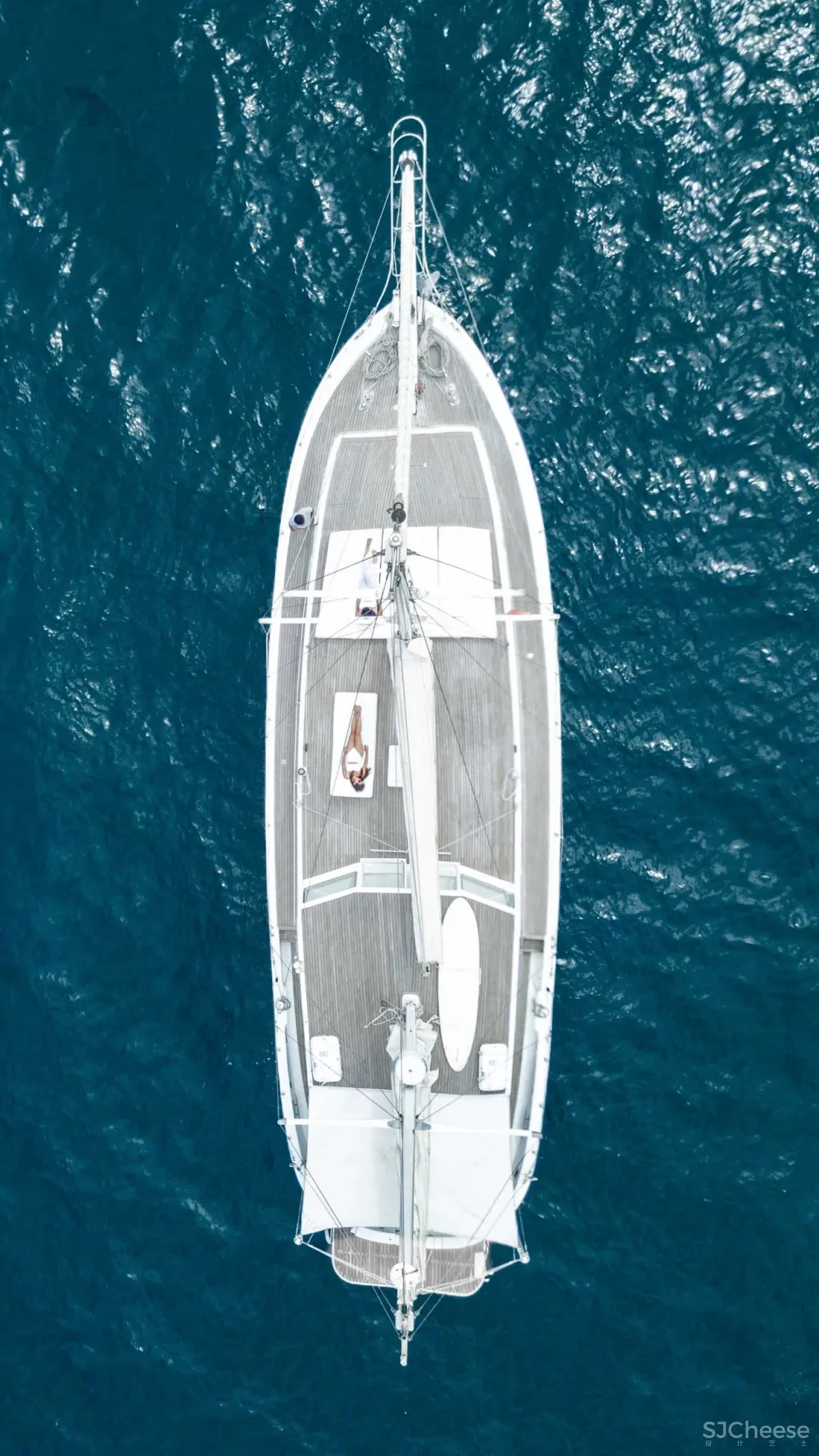 FranSilvestre新作丨漂浮的海上建筑,能移动的豪宅,到底有多香?