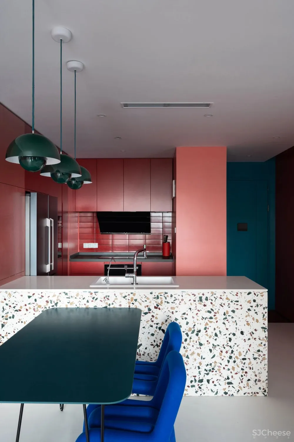 上海前滩女律师80㎡家!硬生生把“红配绿”,装成了你住不起的样子!