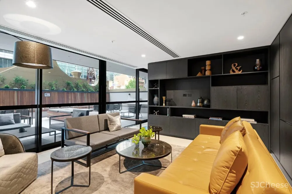 仅 11.5 米宽的「超薄款」高层公寓,奢华的顶层套房竟是简约范儿