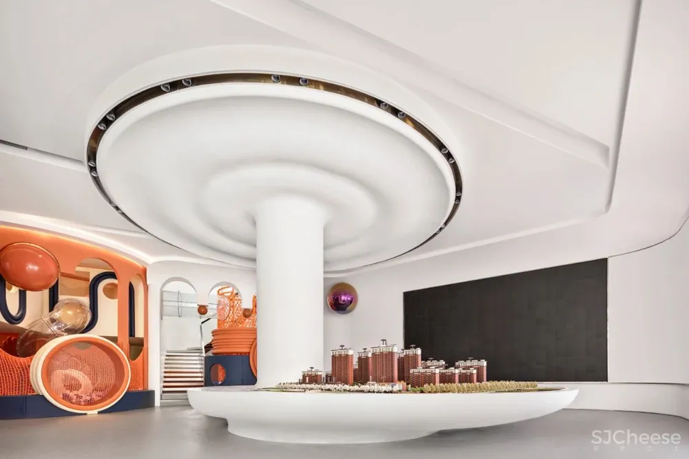 CLV×万科：色彩梦幻联动，打造都市中的“天真避难所”!