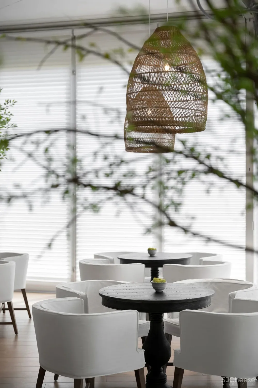 覃思新作 不是吧!这个“海边度假屋”居然是个售楼中心?