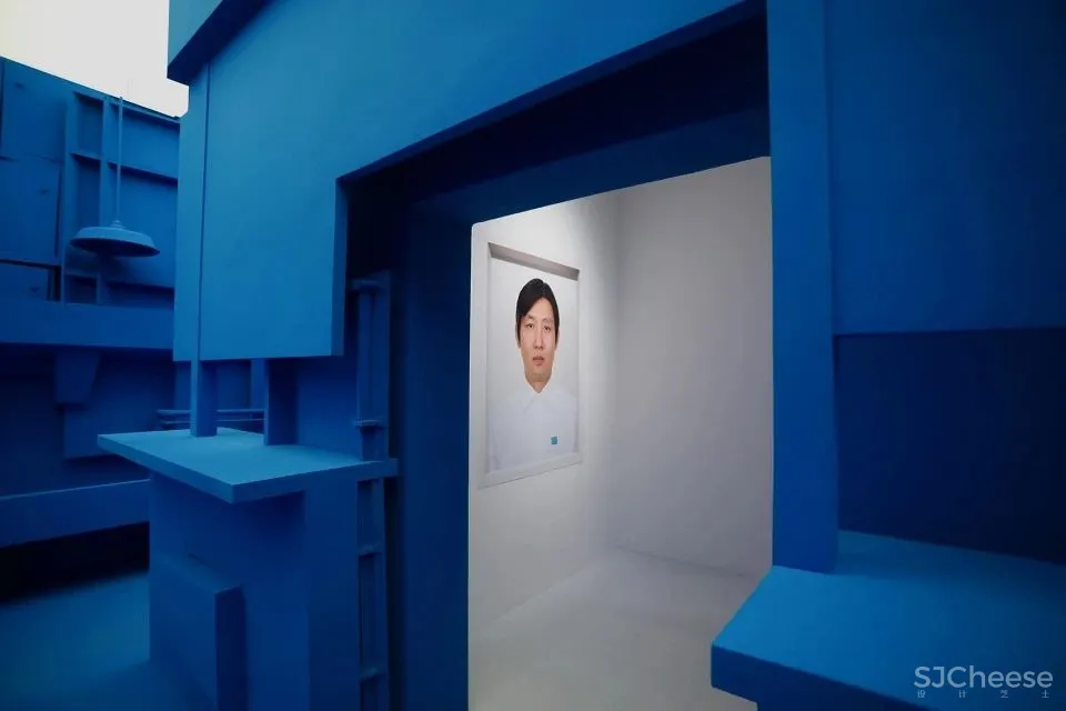 九层塔的蓝色塔基,深圳 王子耕