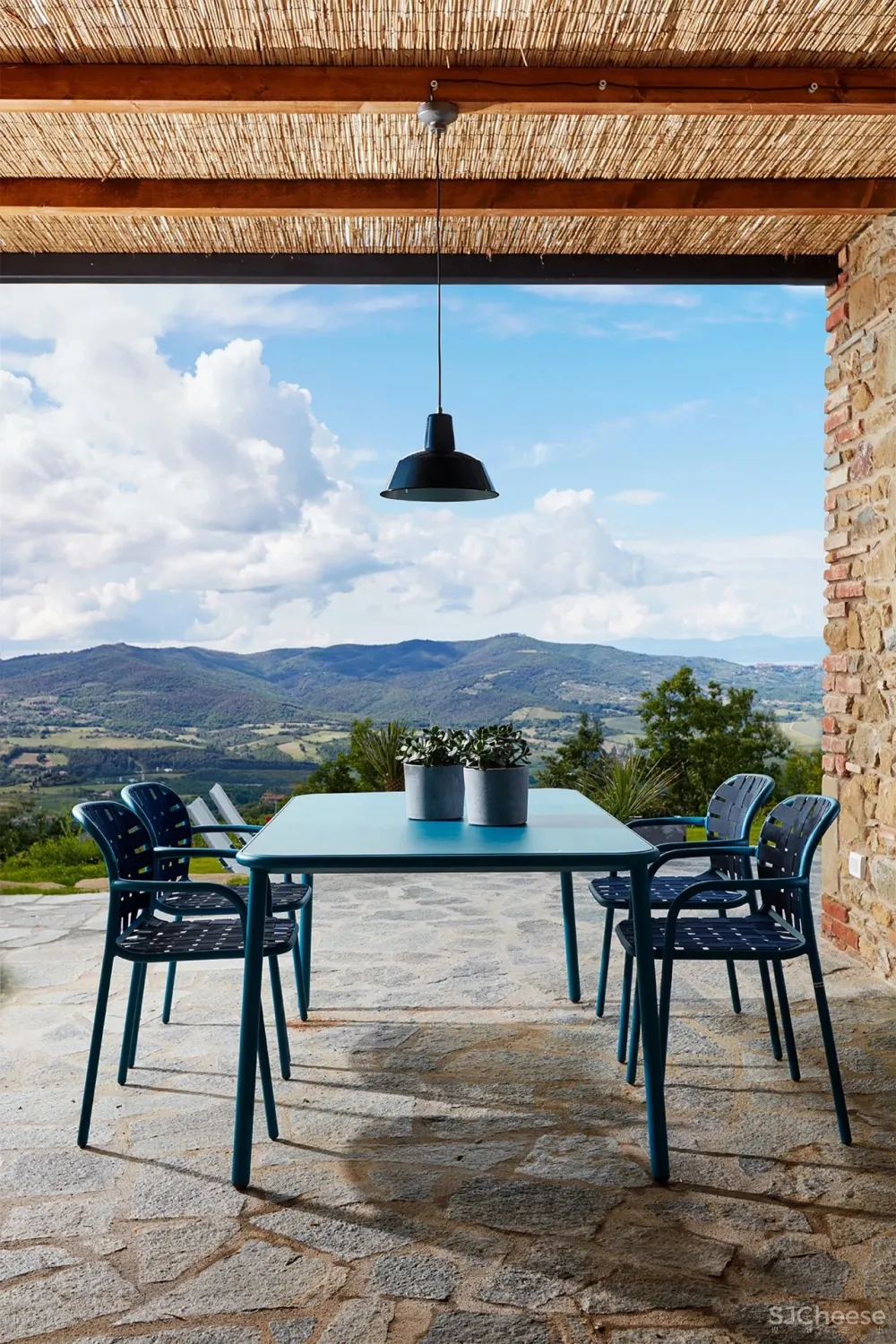 甄选国外优秀设计 Special Umbria:比利时融于自然的“观景”别墅