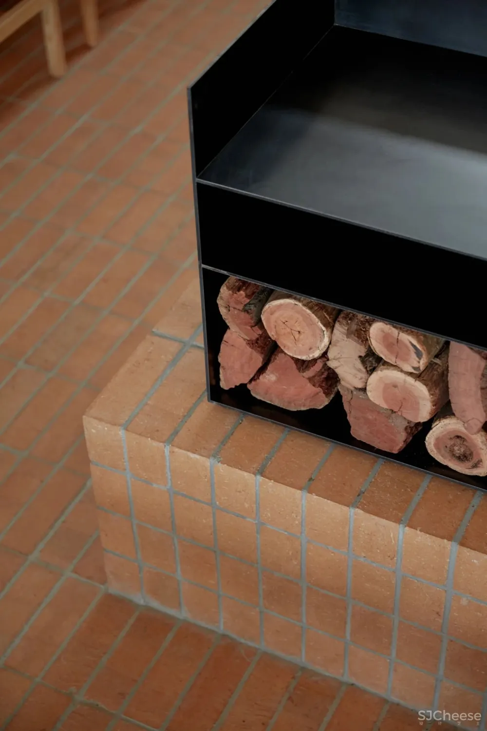 PRIOR THORNBURY BY RITZ - GHOUGASSIAN.