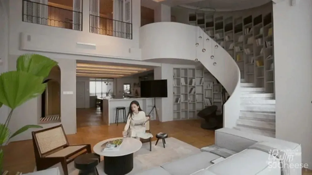 175㎡“职住一体”的家,旋转楼梯融入法式风情,装出大宅气度 吾隅设计