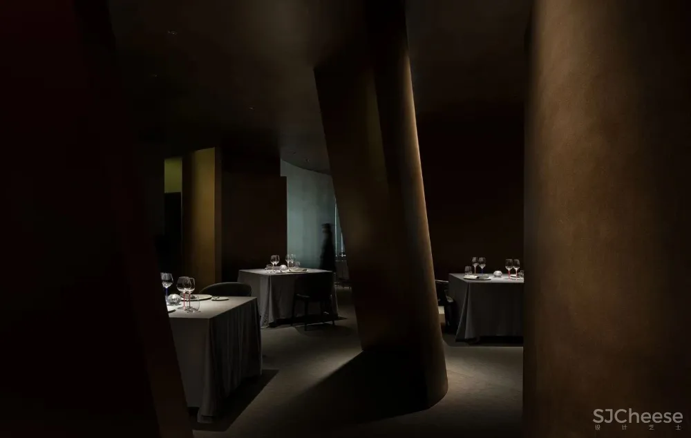 谢培河 隐藏在都市心脏的当代诗意