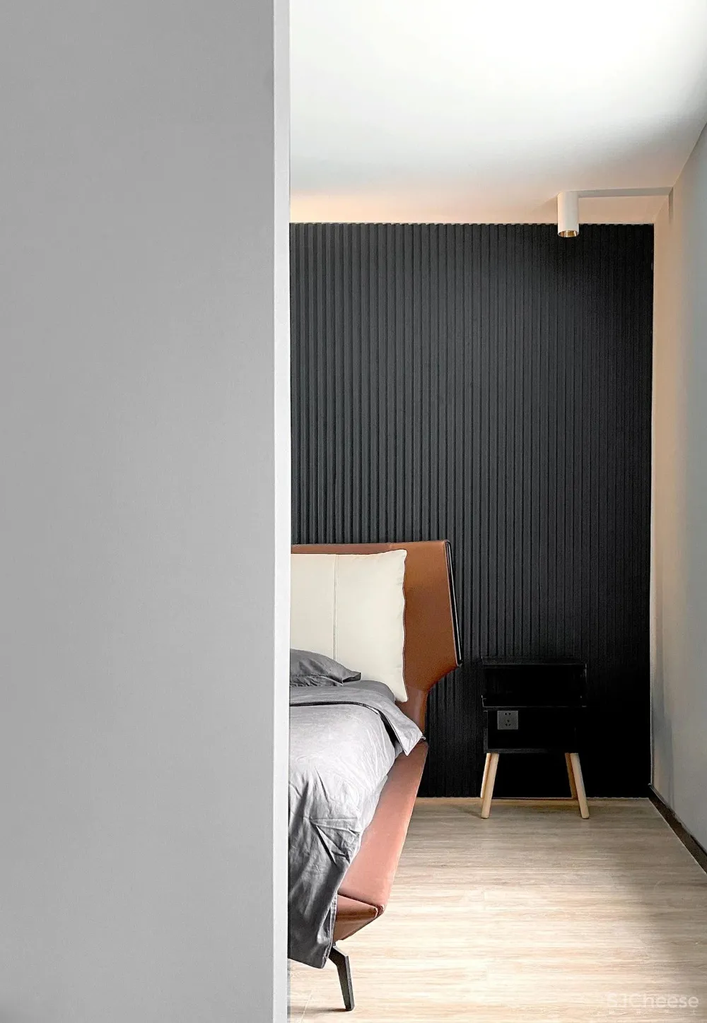 无主灯设计、高级灰撞色，这个家太有范 久栖设计