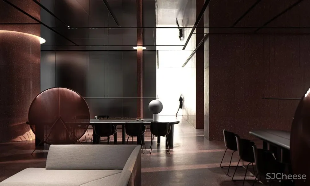 DOMANI 东 仓 牛 顿 与 月 亮