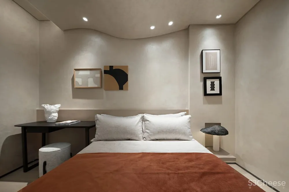 灰调奶咖的半山叠墅，远离喧嚣的质朴大宅！