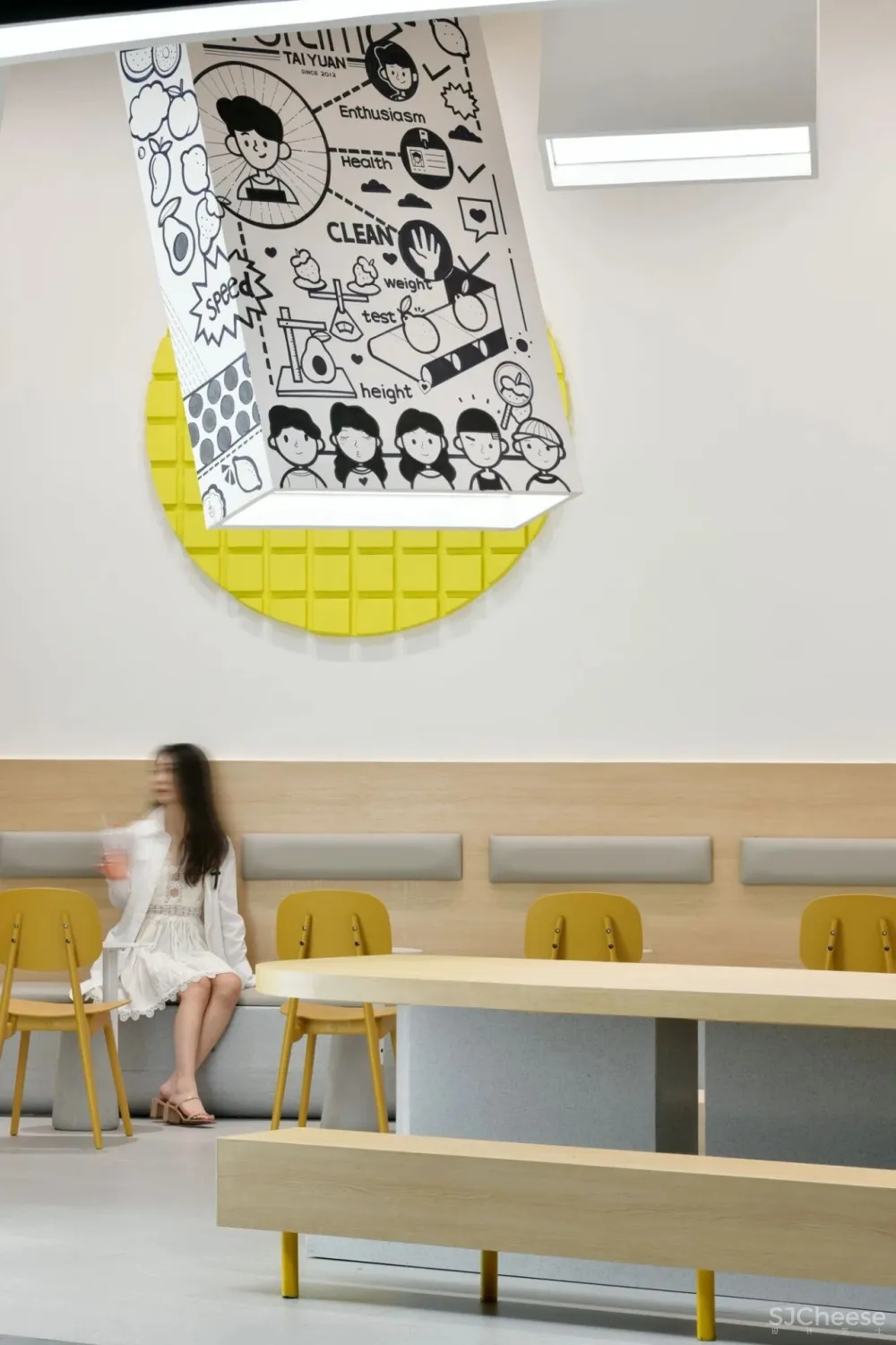 95后新潮打卡地，一抹亮黄注入鲜活气息！