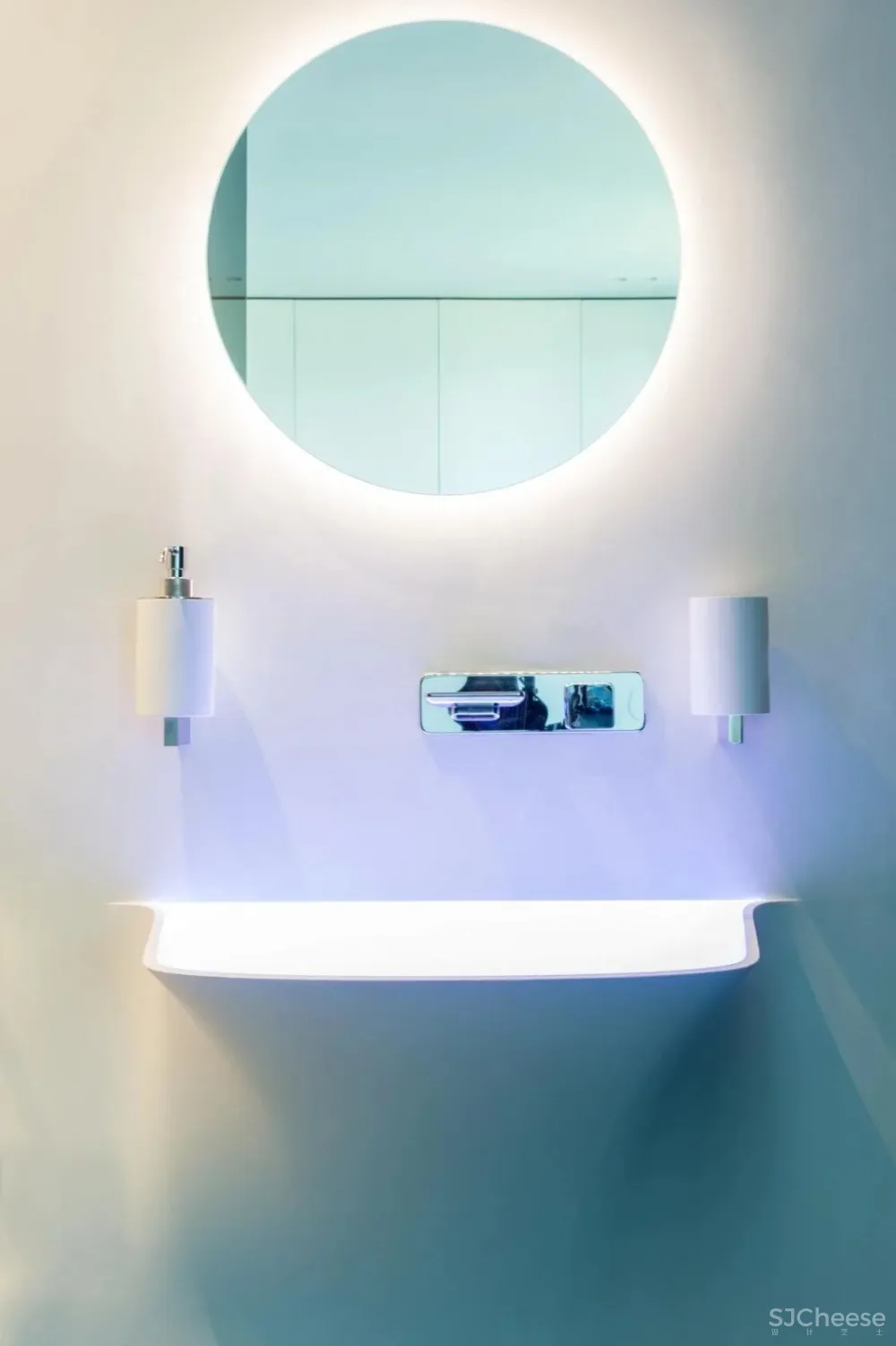 黑白内饰碰撞极简空间 Studio Svetti