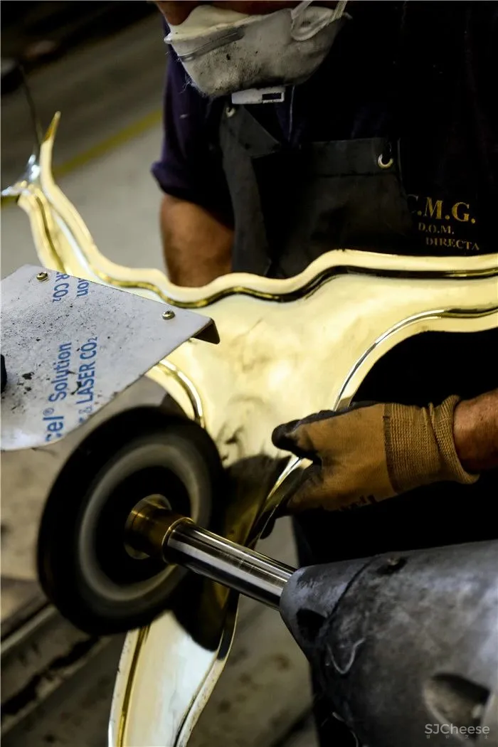 顶奢家具、岛屿住宅、私人直升机场，妥妥的人生巅峰！