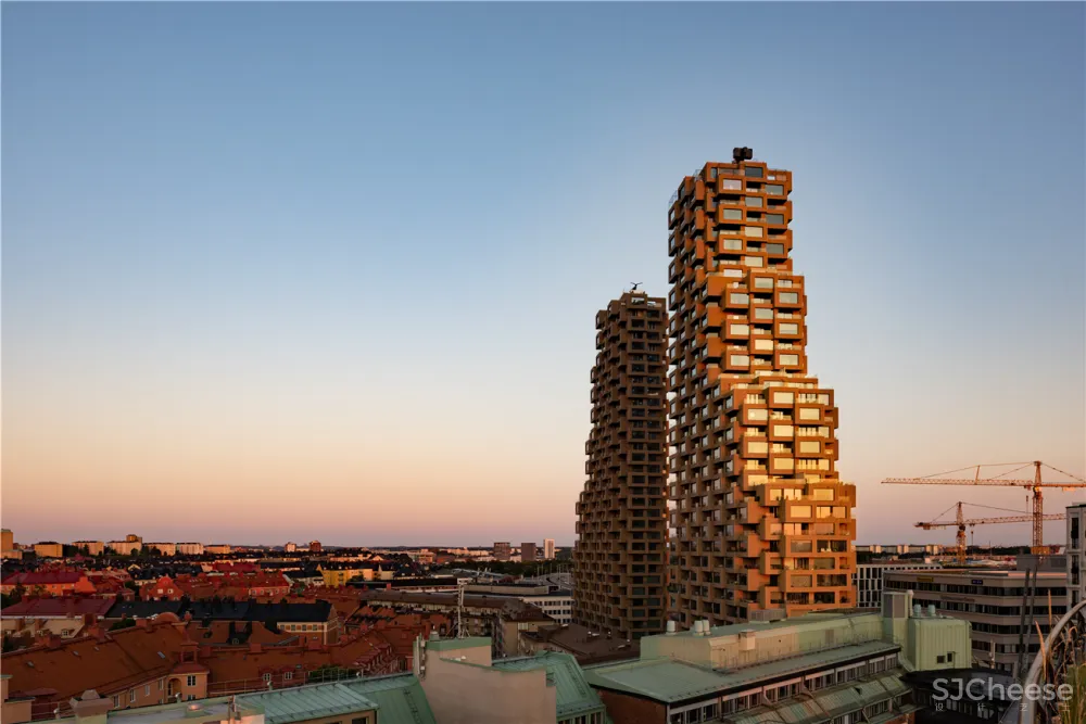 OMA 拿了高层公寓奖,这样板房才是正统「北欧风」