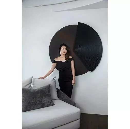 胡桃木 高级灰,纯粹而艺术的现代空间